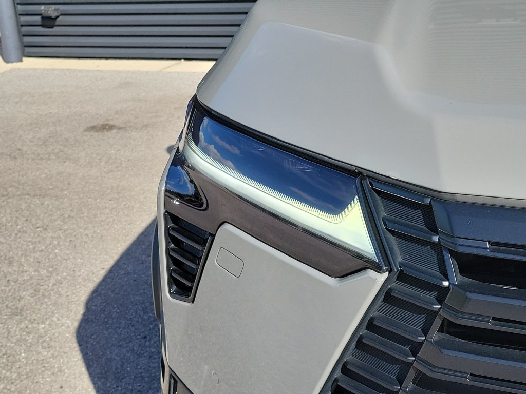 Used 2024 Lexus GX 550 AWD/4WD image 15
