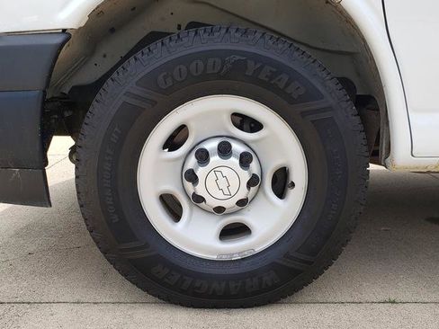 Used 2017 Chevrolet Express 2500 LS RWD image 27