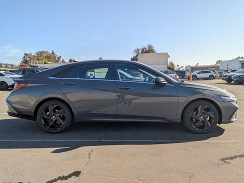 New 2026 Hyundai Elantra SEL Sport image 5