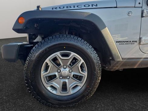 Used 2014 Jeep Wrangler Unlimited Rubicon w/ Dual Top Group image 3