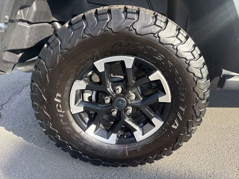 Certified 2024 Jeep Wrangler Unlimited Rubicon 4xe AWD/4WD image 11