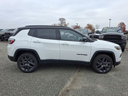 New 2026 Jeep Compass Limited image 9