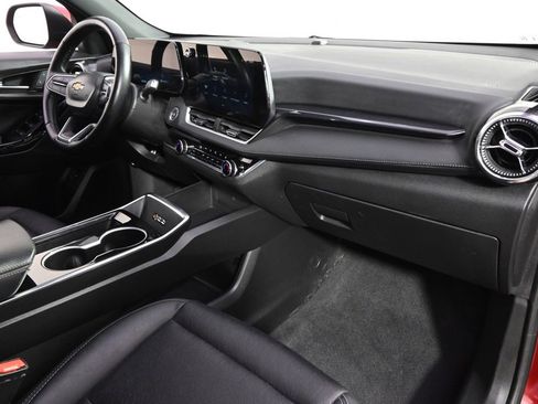 Used 2025 Chevrolet Equinox LT w/ Convenience Package II image 15