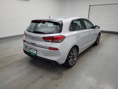 Used 2018 Hyundai Elantra GT Sport FWD image 9