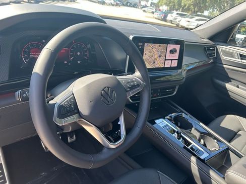 New 2026 Volkswagen Atlas Cross Sport SEL R-Line image 10