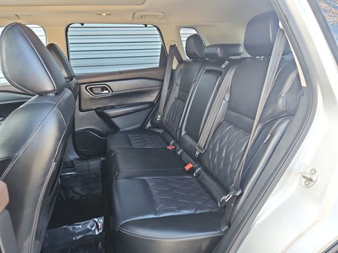 Used 2023 Nissan Rogue Platinum w/ Platinum Premium Package image 16