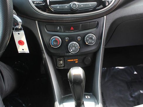 Used 2019 Chevrolet Trax LS w/ Tint and Cruise Package FWD image 28