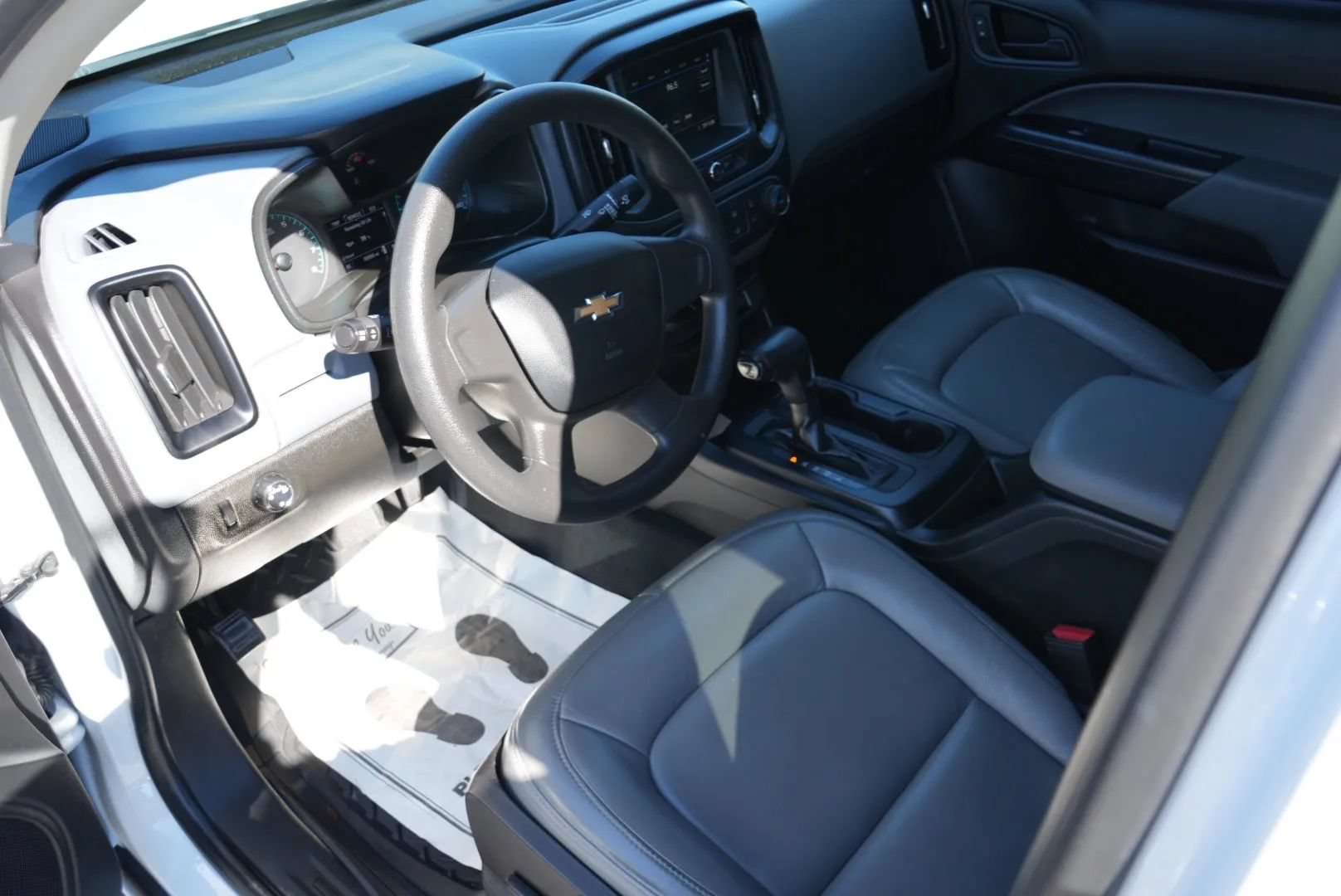Used 2019 Chevrolet Colorado W/T RWD image 11