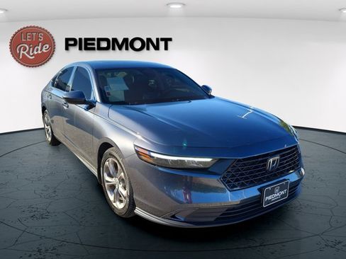 Used 2024 Honda Accord EX image 3