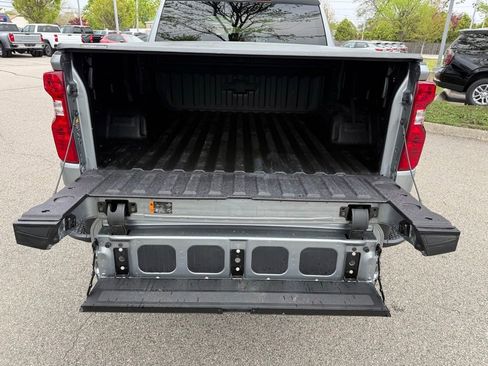 Used 2026 Chevrolet Silverado 1500 Custom Trail Boss w/ LPO, Dark Essentials Package AWD/4WD image 11