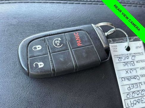 Used 2022 Jeep Compass Latitude AWD/4WD image 22