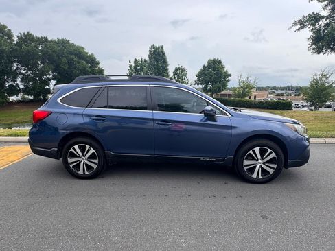 Used 2019 Subaru Outback 2.5i Limited AWD/4WD image 32