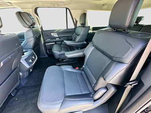 New 2026 Ford Expedition Max Platinum w/ Driver's Package AWD/4WD image 17