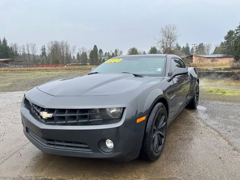 Used 2013 Chevrolet Camaro LT image 2
