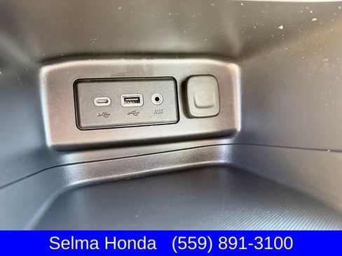 Used 2023 Chevrolet Equinox LS FWD image 19