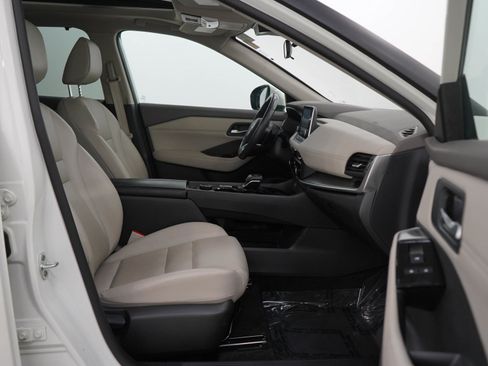 Used 2023 Nissan Rogue SV w/ SV Premium B Package AWD/4WD image 11