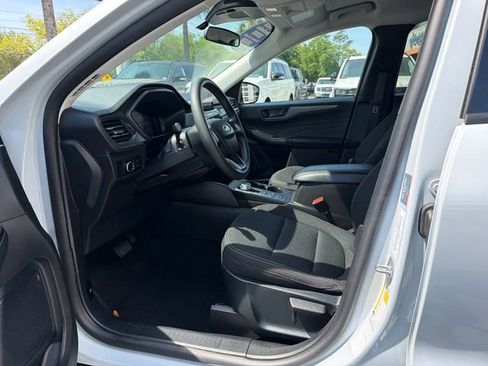 Used 2025 Ford Escape Active AWD/4WD image 9