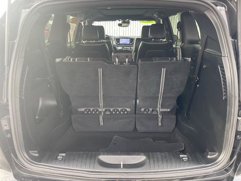 Used 2025 Chrysler Pacifica Limited image 14