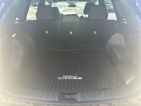 Used 2024 Toyota Corolla Cross AWD Hybrid image 31