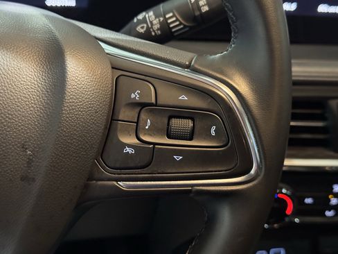 Used 2024 Buick Encore GX Sport Touring image 7