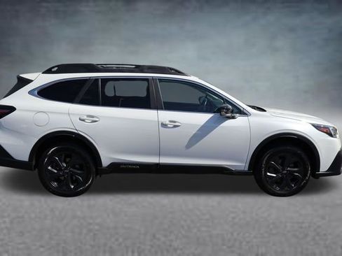Used 2021 Subaru Outback Onyx Edition XT w/ Tech Package 3 AWD/4WD image 2