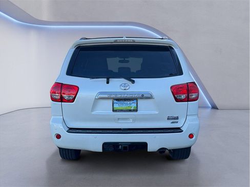 Used 2014 Toyota Sequoia Platinum w/ Preferred Accessory Package image 5