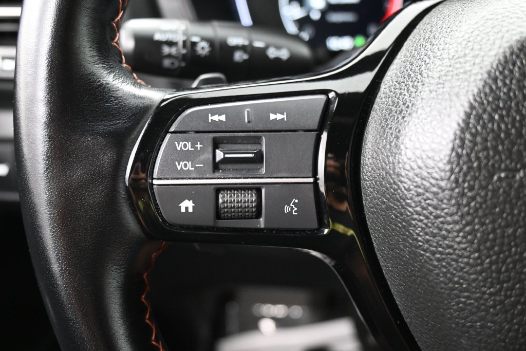 Used 2025 Honda Pilot TrailSport image 20