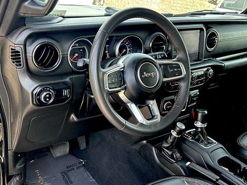 Used 2023 Jeep Gladiator Overland image 12