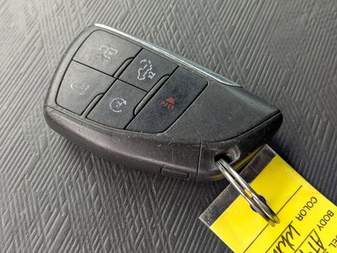 Used 2023 GMC Sierra 1500 AT4X image 30