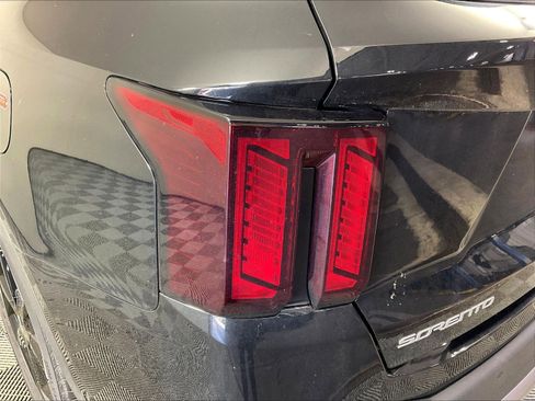 New 2026 Kia Sorento EX w/ EX Premium Package AWD/4WD image 14