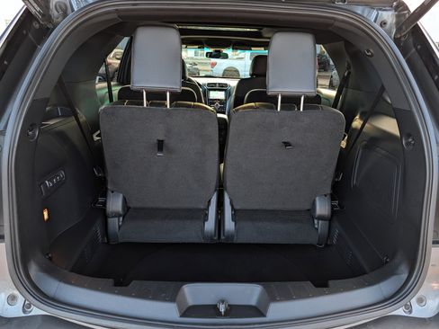 Certified 2017 Ford Explorer Limited w/ Equipment Group 303A image 18