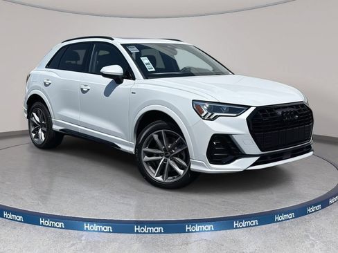 Certified 2025 Audi Q3 2.0T Premium w/ Convenience Package AWD/4WD image 2