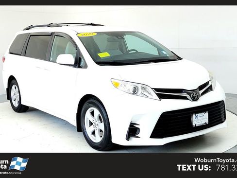 Certified 2020 Toyota Sienna LE w/ LE Preferred Package FWD image 1