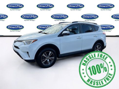 Used 2018 Toyota RAV4 XLE FWD image 3
