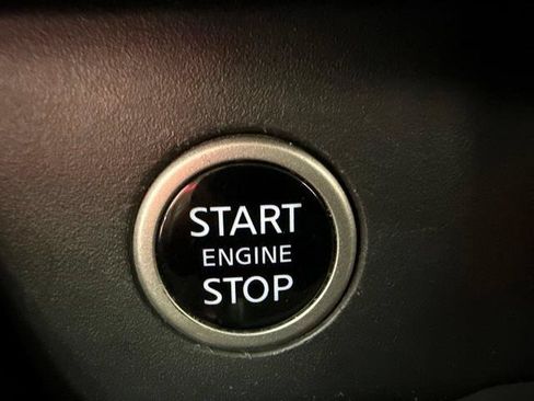 Certified 2023 Nissan Rogue SV FWD image 19