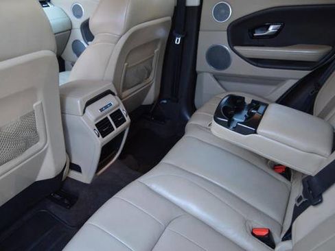 Used 2016 Land Rover Range Rover Evoque SE image 29