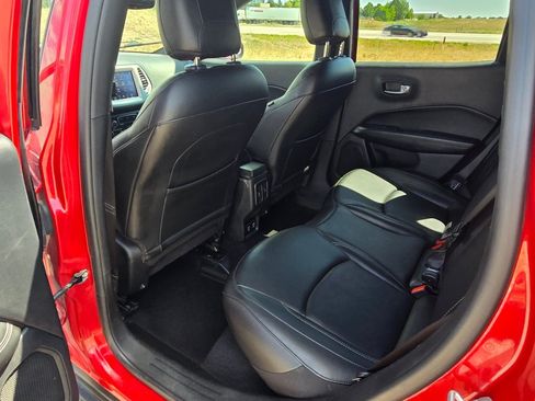Used 2021 Jeep Compass Latitude AWD/4WD image 14