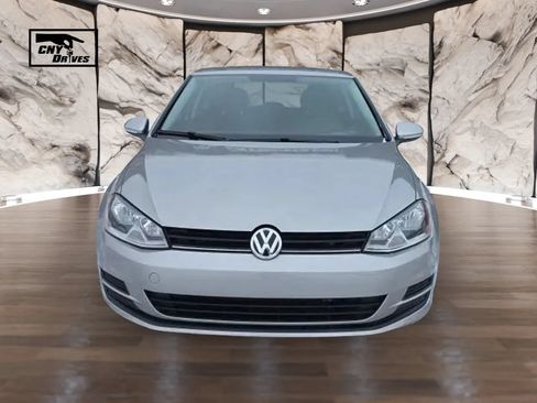 Used 2016 Volkswagen Golf S FWD image 2