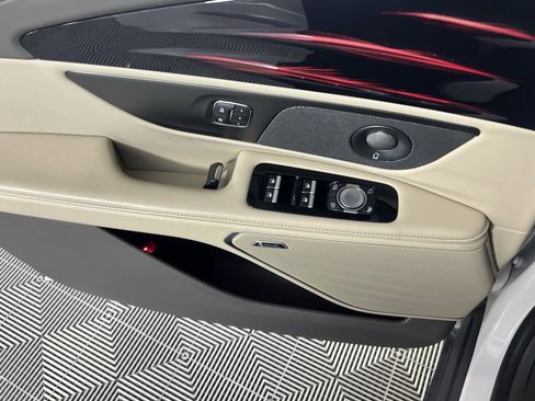 Used 2024 Lincoln Nautilus Reserve w/ Equipment Group 202A image 29