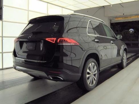 Used 2022 Mercedes-Benz GLE 350 4MATIC w/ Premium Package image 3