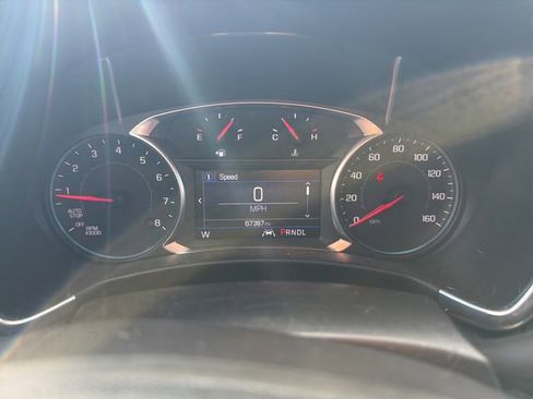 Used 2020 Chevrolet Equinox LT w/ Driver Convenience Package image 15