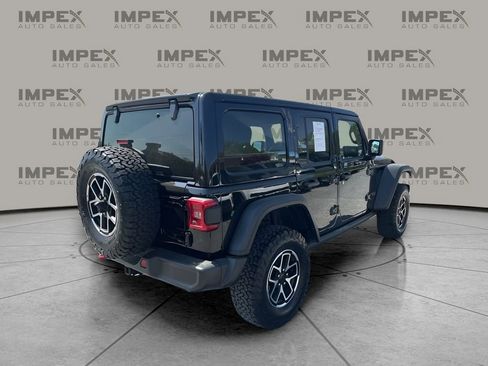 Used 2025 Jeep Wrangler Unlimited Rubicon w/ Convenience Group image 5