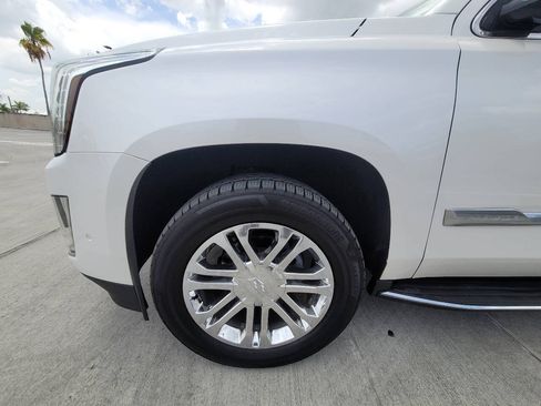 Used 2017 Cadillac Escalade 2WD image 43