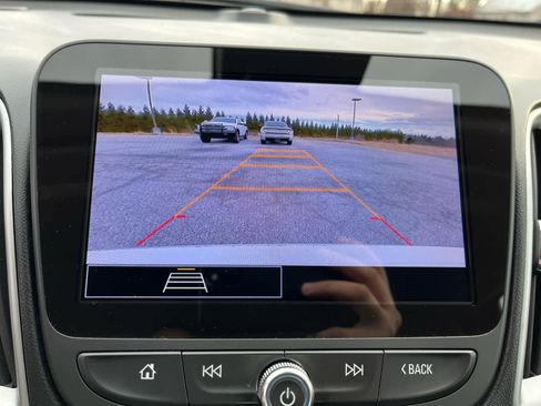 Used 2023 Chevrolet Malibu LT image 16