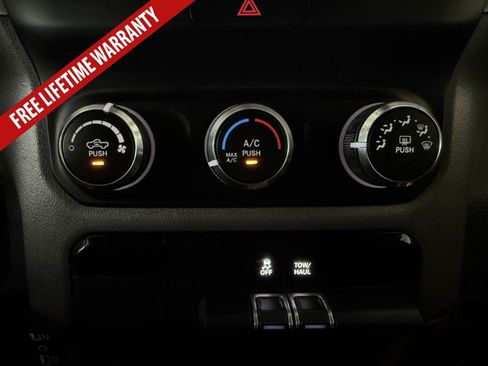 Used 2021 RAM 1500 Big Horn AWD/4WD image 35
