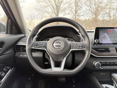 Certified 2023 Nissan Altima 2.5 SV image 13