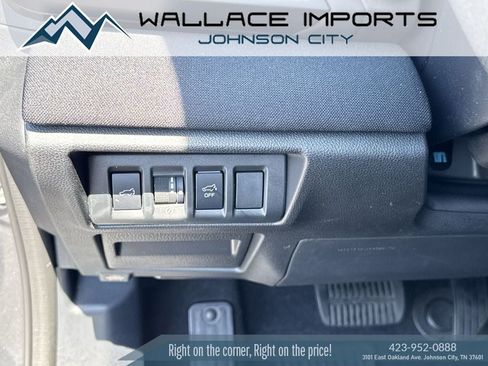 Used 2024 Subaru Outback Premium w/ Popular Package #1A AWD/4WD image 32