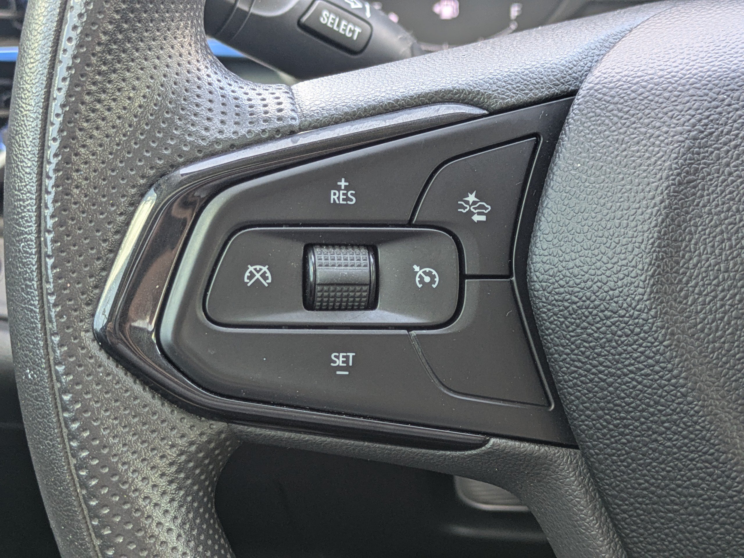 Used 2024 Chevrolet Trax LS w/ Driver Confidence Package FWD image 19