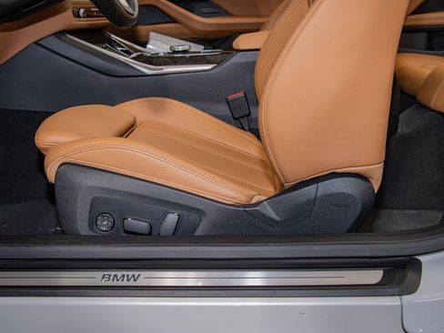 Certified 2024 BMW 430i Convertible w/ Convenience Package image 17