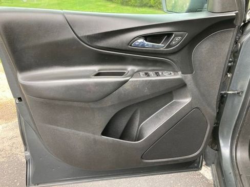 Used 2020 Chevrolet Equinox LT FWD image 12